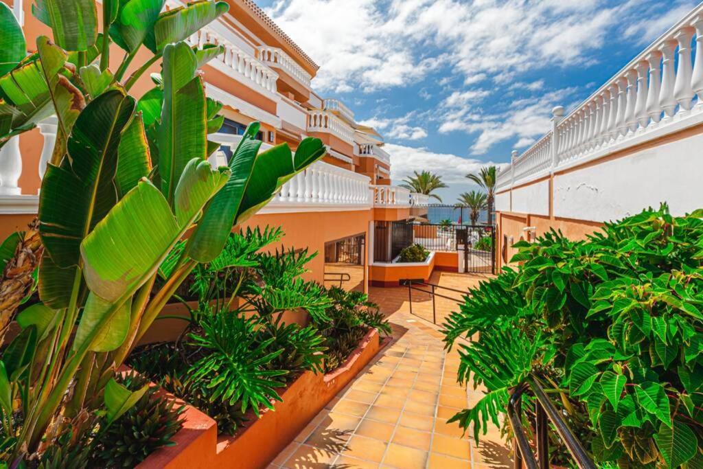 Tenerife Royal Gardens One Bedroom Apartment Playa de las Américas Exterior foto